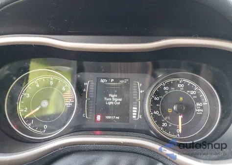 2017 Jeep Cherokee Altitude 4X4 z USA, uszkodzony, nr VIN 1C4PJMAB0HW583293